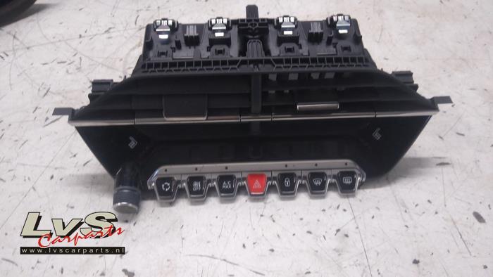 Peugeot 2008 Heater control panel