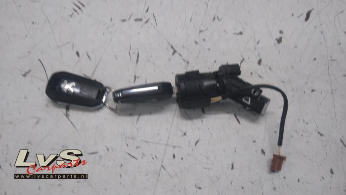 Peugeot 2008 Serrure de contact + clé