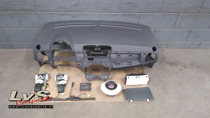 Fiat 500 Airbag-Set + Armaturenbrett
