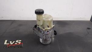 Begagnade Servostyrningspump Dacia Dokker Express (8S) 1.6 16V Pris € 175,00 Marginaltabell erbjuds av LvS Carparts