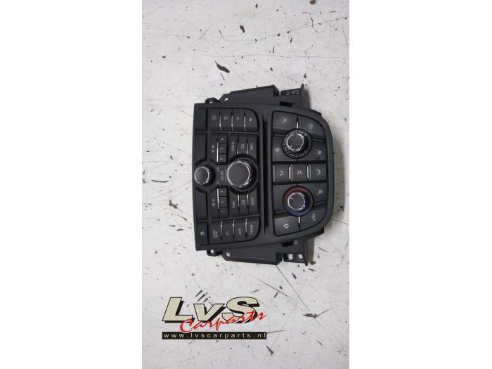 Opel Meriva Radio control panel