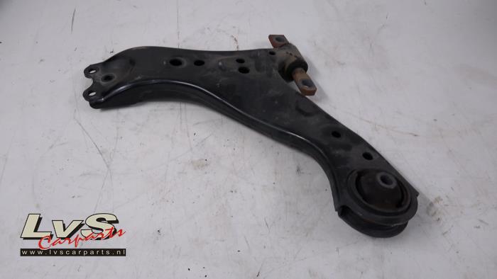 Toyota Rav-4 Draagarm links-voor