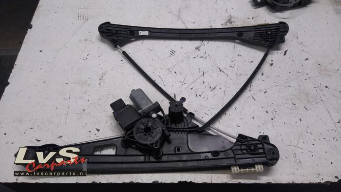 Peugeot 3008 Ruitmechaniek 4Deurs links-voor