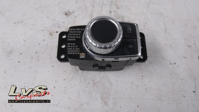 Mercedes A-Klasse Commutateur MMI