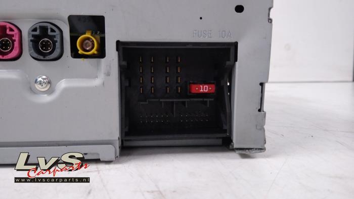 Navigeringssystem från en Mercedes-Benz A (W176) 1.6 A-180 16V 2014