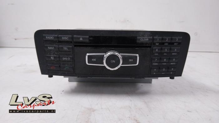 Navigeringssystem från en Mercedes-Benz A (W176) 1.6 A-180 16V 2014