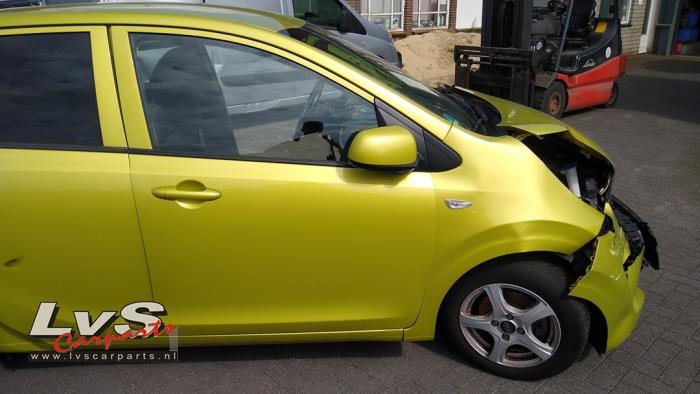 Kia Picanto Front door 4-door, right