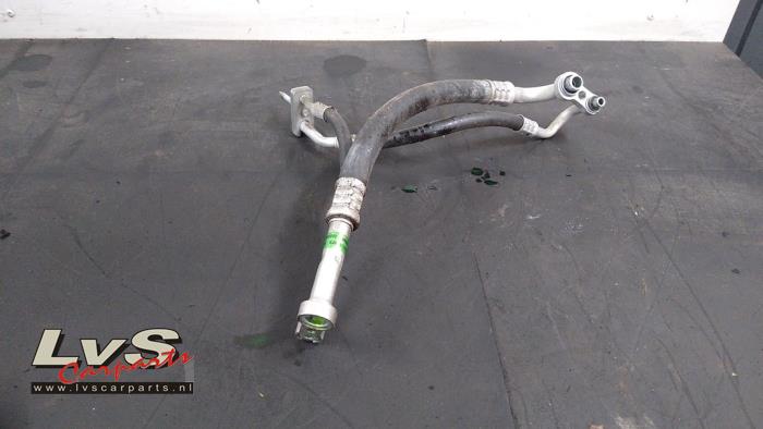 Opel Meriva Air conditioning line