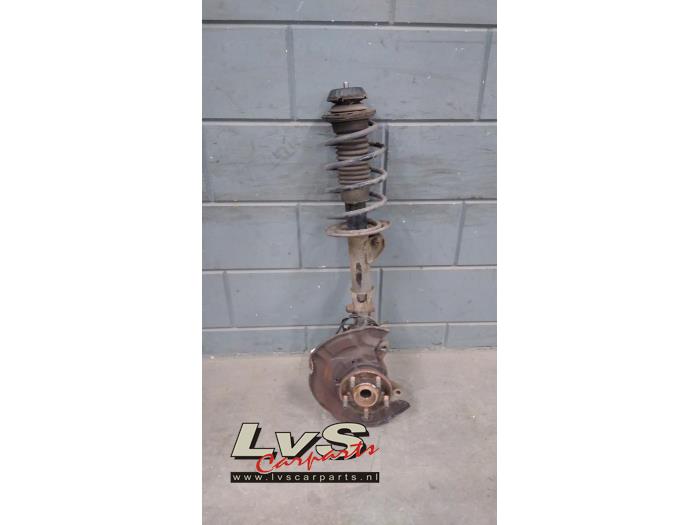 Toyota Urban Cruiser Stoßdämpferstrebe rechts vorne