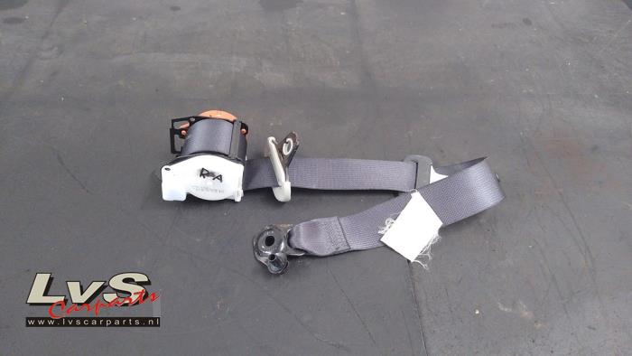 Toyota Urban Cruiser Sicherheitsgurt rechts hinten