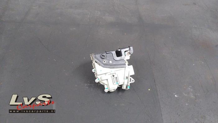 Audi A4 Türschlossmechanik 4-türig rechts hinten
