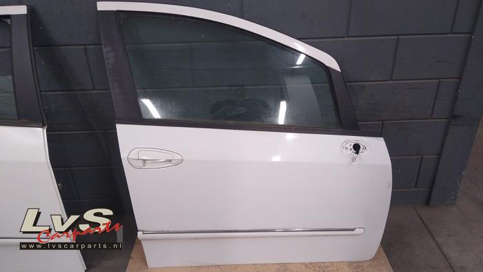 Fiat Punto Portière 4portes avant droite