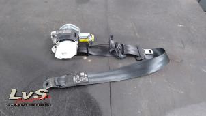 Gebruikte Gordelspanner rechts Ford Fiesta 6 (JA8) 1.0 EcoBoost 12V 100 Prijs € 130,00 Margeregeling aangeboden door LvS Carparts