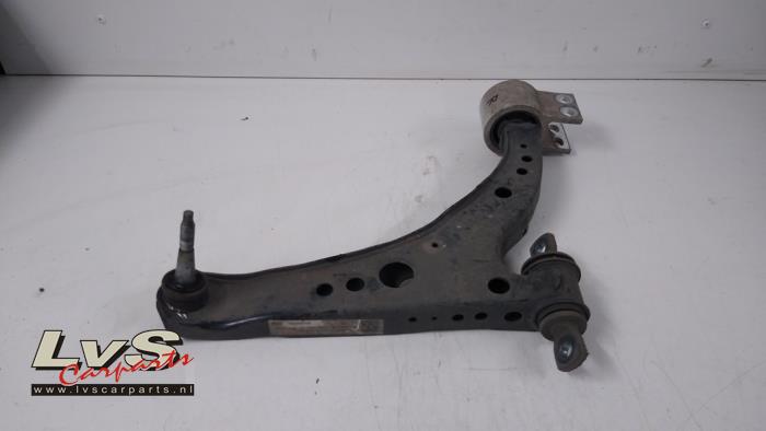 Opel Astra Front wishbone, right
