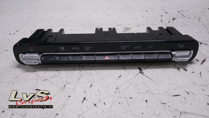 Mercedes B-Klasse Heater control panel