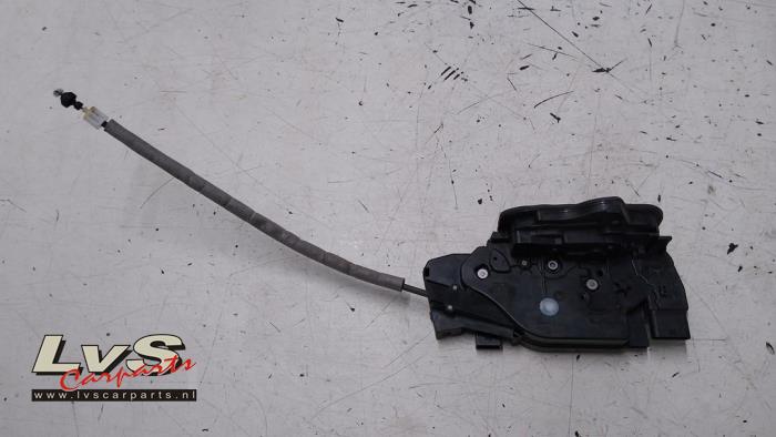 Mercedes B-Klasse Türschlossmechanik 4-türig rechts hinten