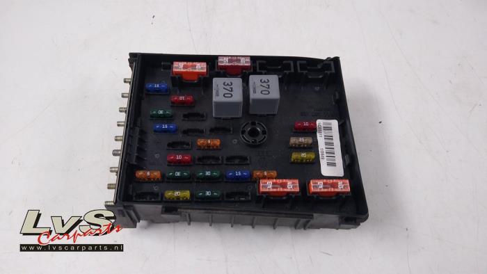 Volkswagen Passat Fuse box