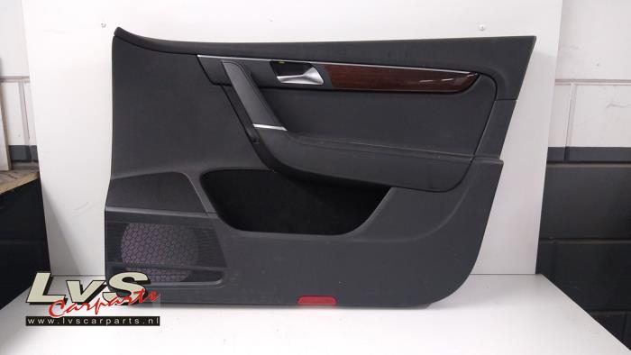 Volkswagen Passat Türverkleidung 4-türig rechts vorne
