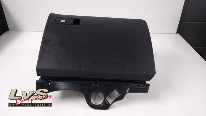 Volkswagen Passat Dashboardkastje