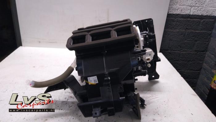 Mazda 2. Heater housing