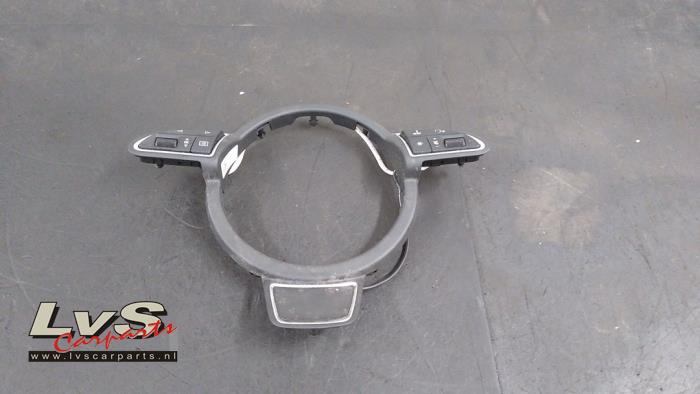 Audi A1 Steering wheel mounted radio control