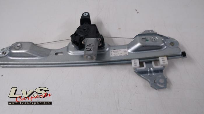 Nissan Qashqai Rear door window mechanism 4-door, right