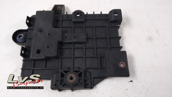Hyundai I10 Batterieträger