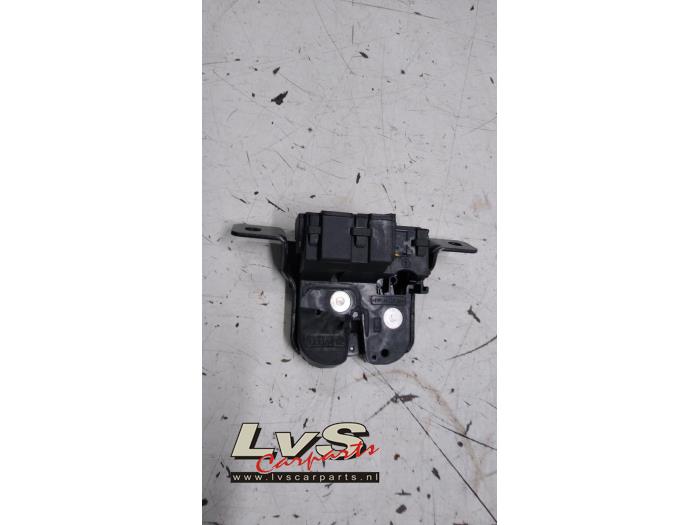 BMW 1-Serie Tailgate lock mechanism