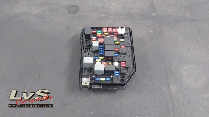 Opel Karl Boîte à fusibles
