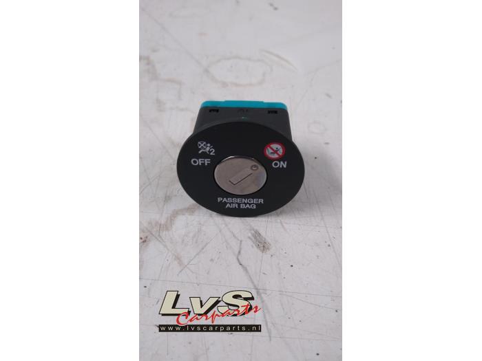 Hyundai I10 Airbag commutateur