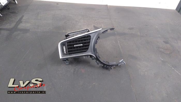 Kia Ceed Grille aération tableau de bord