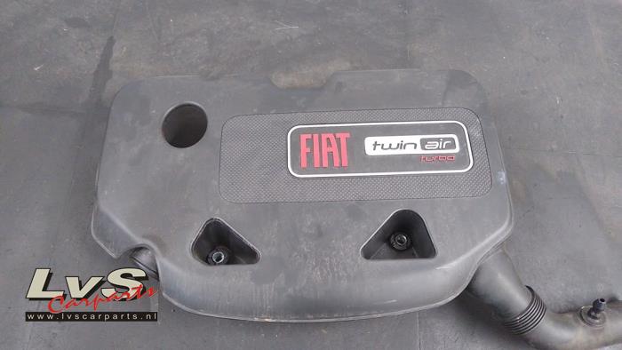 Luchtfilterhuis van een Fiat 500C (312) 0.9 TwinAir 85 2012