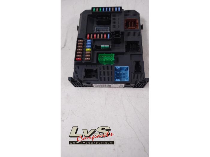 Peugeot 208 Sicherungskasten