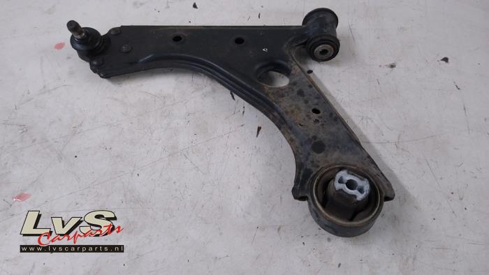 Fiat Fiorino Bras de suspension avant gauche