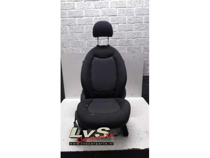 Mini Countryman Seat, right