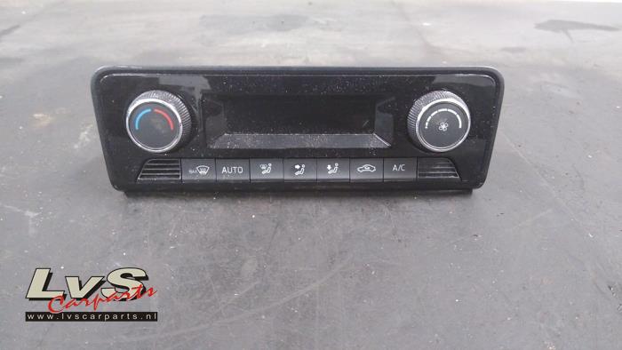 Luftkonditionering, kontrollpanel från en Skoda Fabia III (NJ3) 1.0 12V 2018
