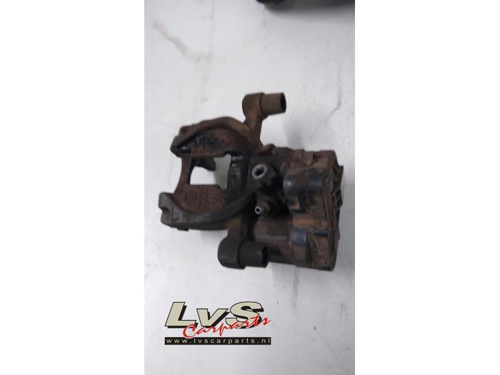 Volkswagen Golf Remklauw (Tang) rechts-achter