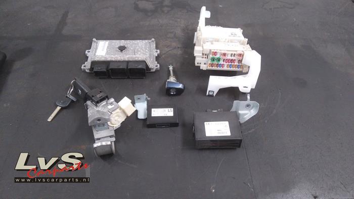 Citroen C1 Serrure de contact + ordinateur