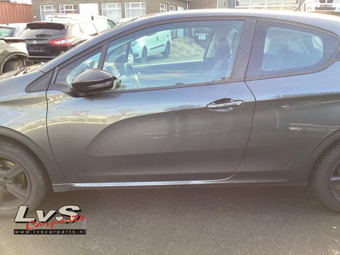 Peugeot 208 Portière 2portes gauche