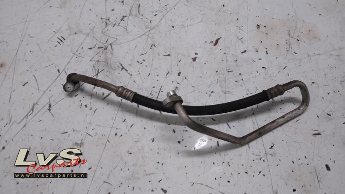 Nissan Note Air conditioning line