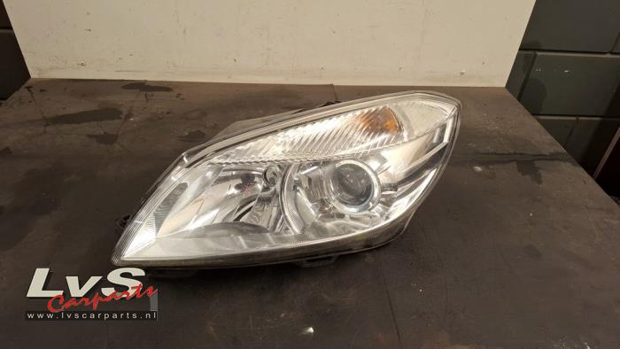 Skoda Roomster Phare gauche