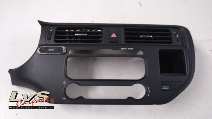 Kia Rio Grille aération tableau de bord