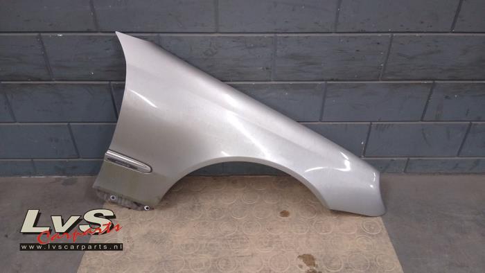 Mercedes CLK Scherm rechts-voor