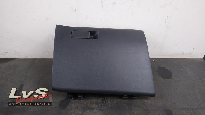 Hyundai I20 Glovebox