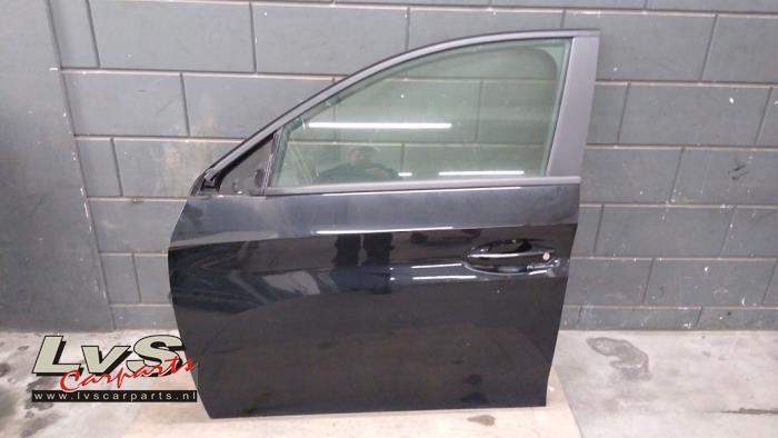 Peugeot 208 Portière 4portes avant gauche