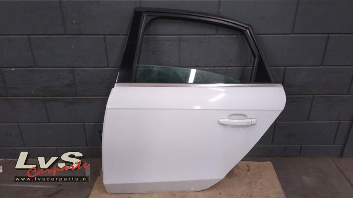 Audi A4 Tür 4-türig links hinten