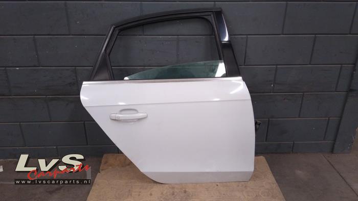 Audi A4 Tür 4-türig rechts hinten