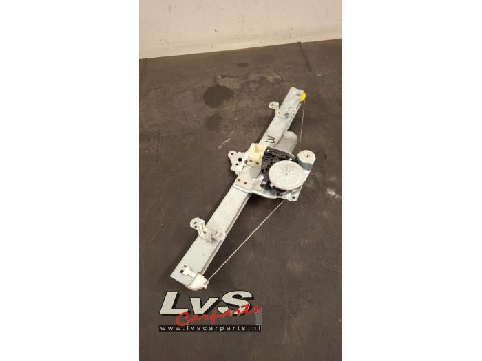 Nissan Micra Fenstermechanik 4-türig links vorne