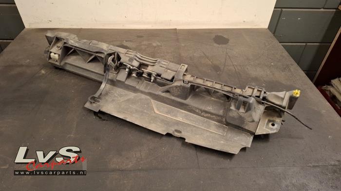 Peugeot 308 Schlossträger vorne