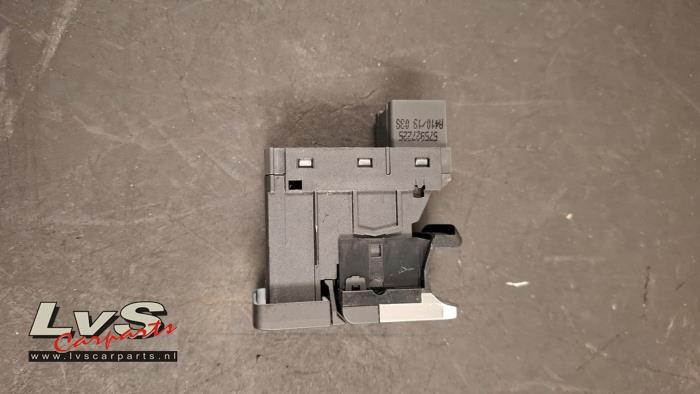 Brytare, parkeringsbroms från en Seat Leon (5FB) 2.0 TSI FR 16V 2019